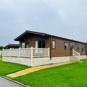 https://rowan-lodge-with-hot-tub.yorkshirehotels.net