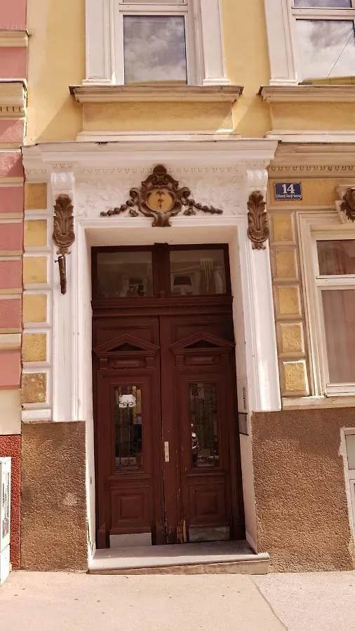 Vienna Smile Apartment Schoenbrunn Ausztria